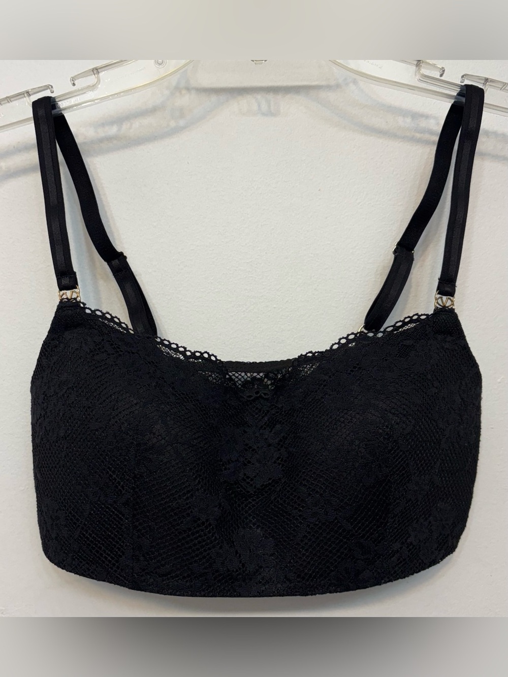 Victoria’s Secret Black Floral Lace Lined No Wire Bralette Womans Size Large